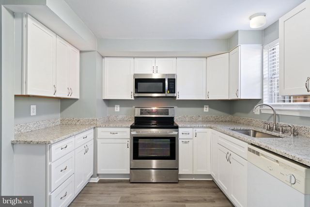 34 PALMER CT, Sterling, VA 20165