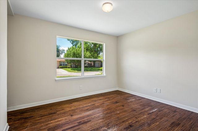 10850 Sharondale Drive, Dallas, TX 75228