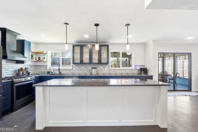 1114 Empire Circle, Lawrenceville, GA 30044