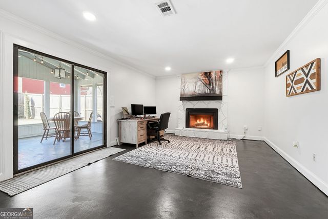 1114 Empire Circle, Lawrenceville, GA 30044