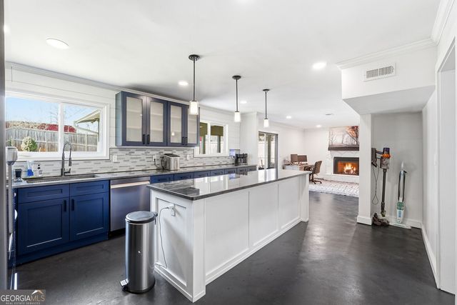 1114 Empire Circle, Lawrenceville, GA 30044