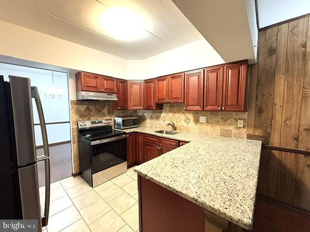 66 OAKRIDGE DR, LANGHORNE, PA 19047 — photo 2