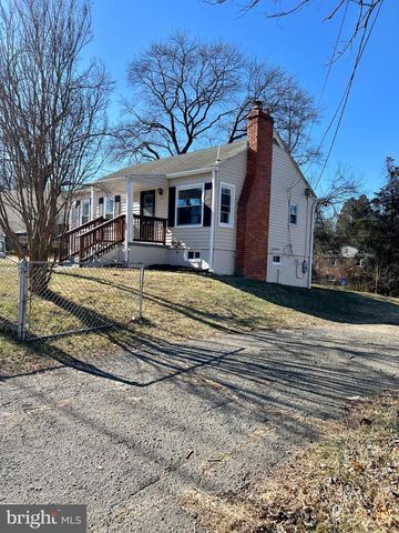 2703 OCALA AVE, District Heights, MD 20747