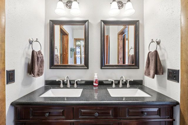 S9044 Timbercrest Trail, Prairie Du Sac, WI 53578