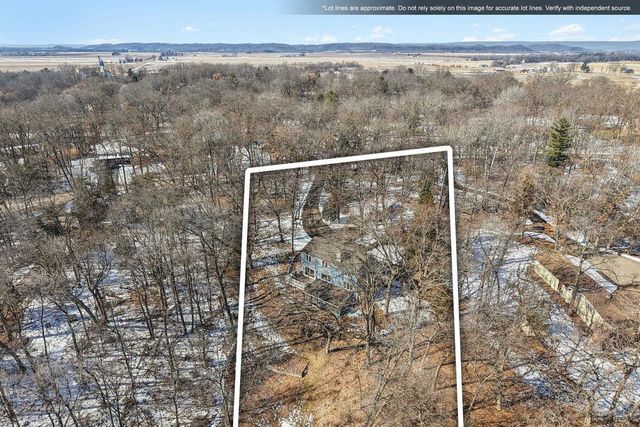 S9044 Timbercrest Trail, Prairie Du Sac, WI 53578