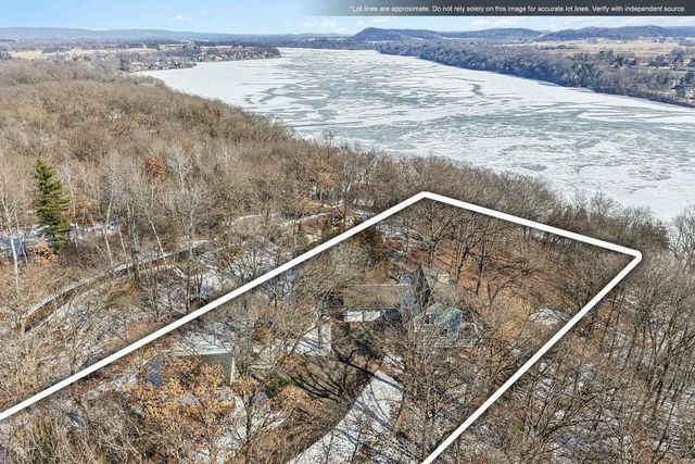 S9044 Timbercrest Trail, Prairie Du Sac, WI 53578