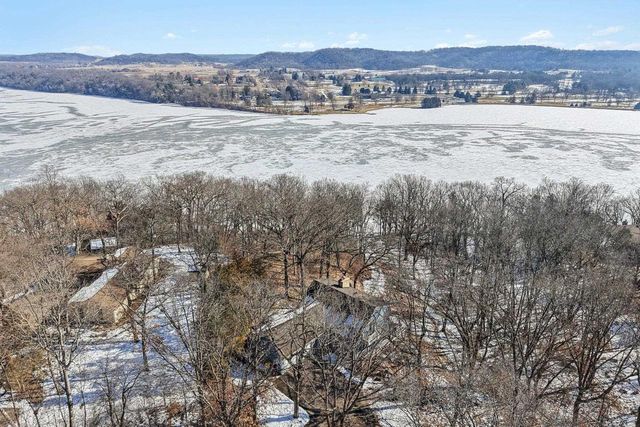 S9044 Timbercrest Trail, Prairie Du Sac, WI 53578