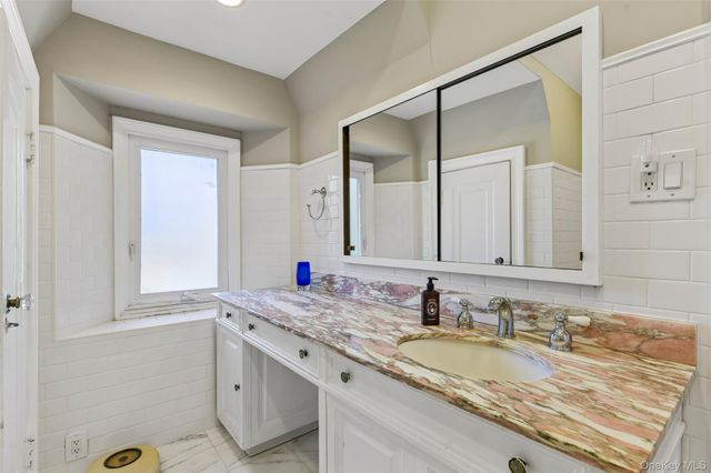 38 Cedarhurst Avenue, Cedarhurst, NY 11516