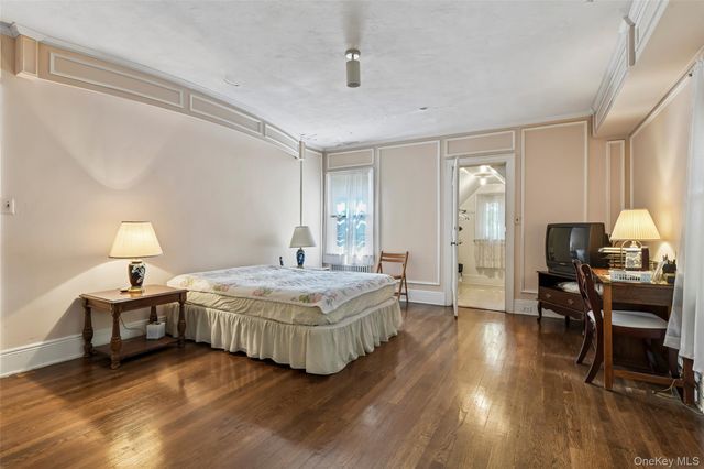 38 Cedarhurst Avenue, Cedarhurst, NY 11516