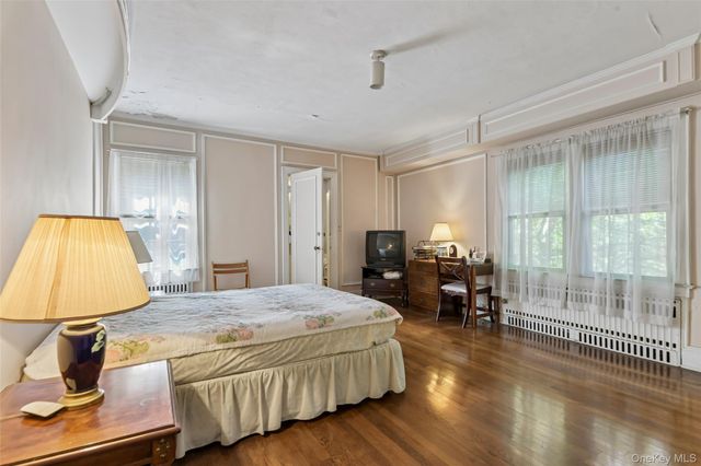 38 Cedarhurst Avenue, Cedarhurst, NY 11516