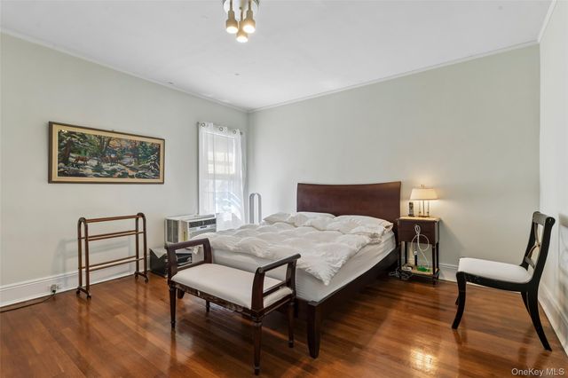 38 Cedarhurst Avenue, Cedarhurst, NY 11516
