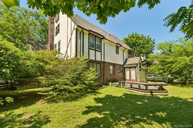 38 Cedarhurst Avenue, Cedarhurst, NY 11516