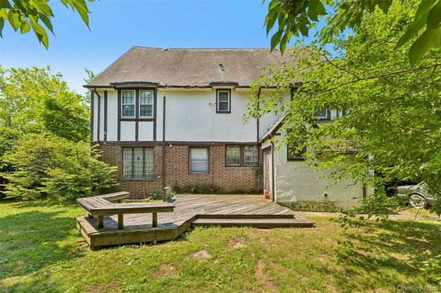 38 Cedarhurst Avenue, Cedarhurst, NY 11516