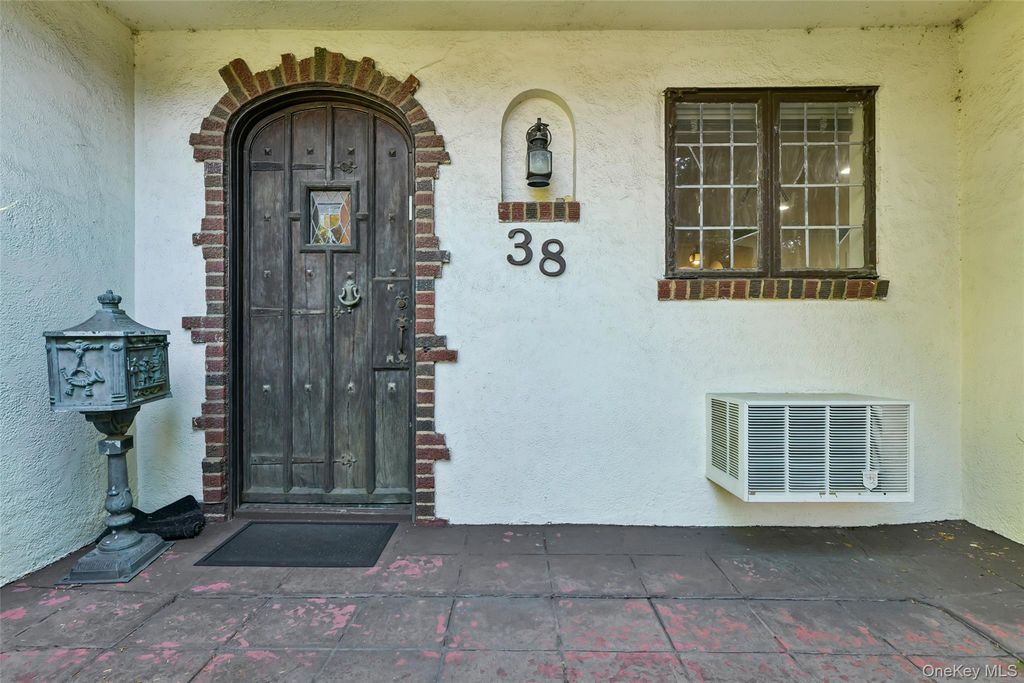 38 Cedarhurst Avenue, Cedarhurst, NY 11516 — photo 3