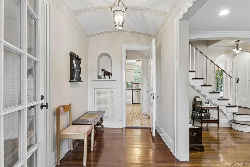 38 Cedarhurst Avenue, Cedarhurst, NY 11516 — photo 4