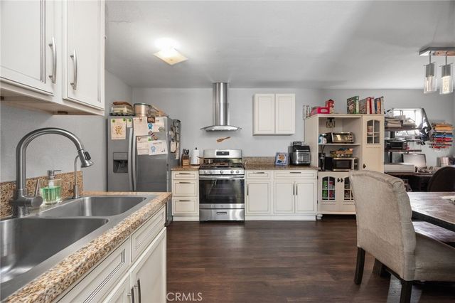 626 N Grand, Santa Ana, CA 92701