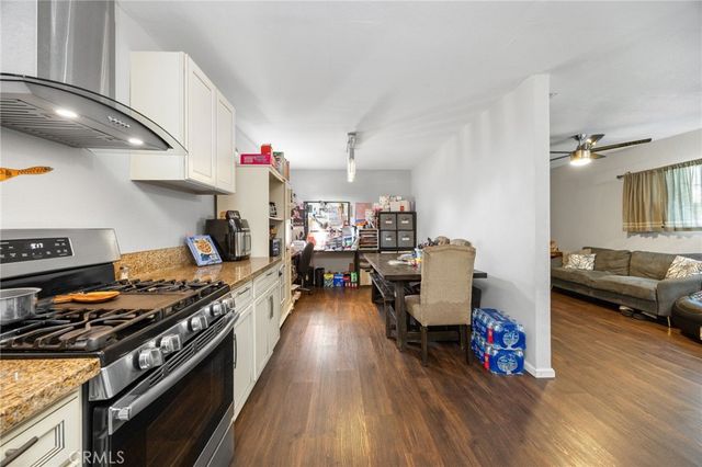 626 N Grand, Santa Ana, CA 92701