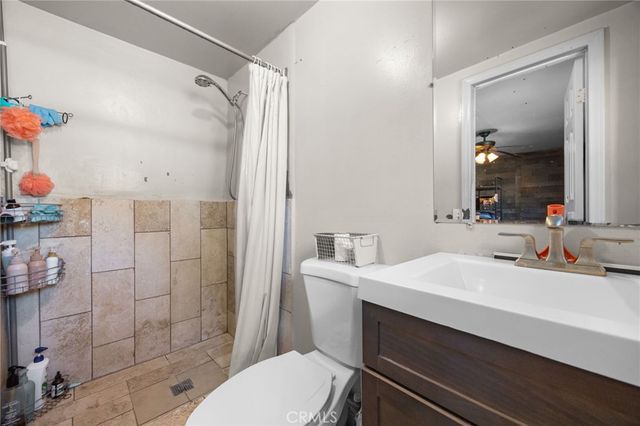626 N Grand, Santa Ana, CA 92701