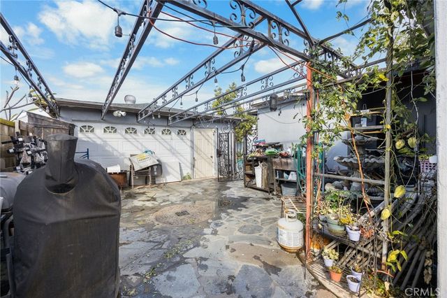 626 N Grand, Santa Ana, CA 92701
