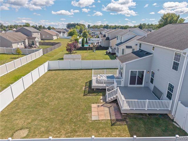 8710 Pizzuto Drive, Cicero, NY 13039