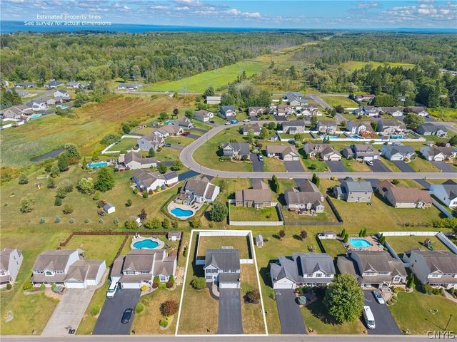 8710 Pizzuto Drive, Cicero, NY 13039