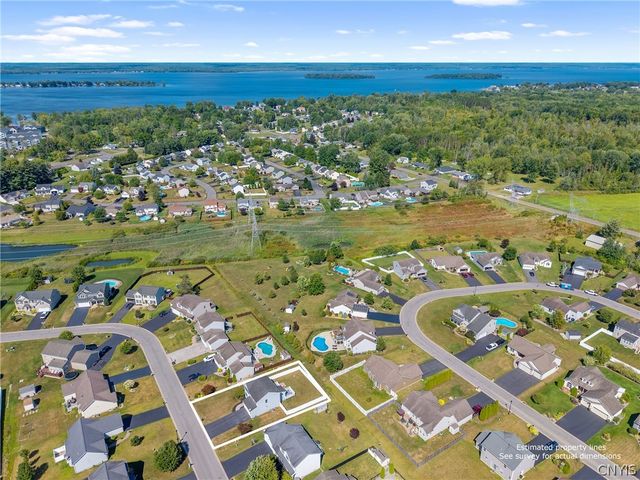 8710 Pizzuto Drive, Cicero, NY 13039