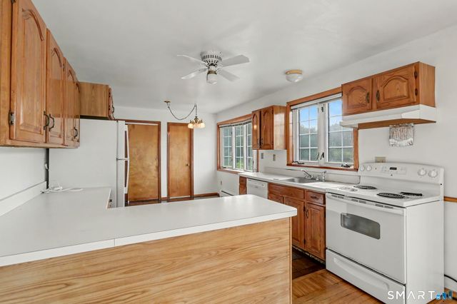 100 Old Dam Road, Fairfield, CT 06824