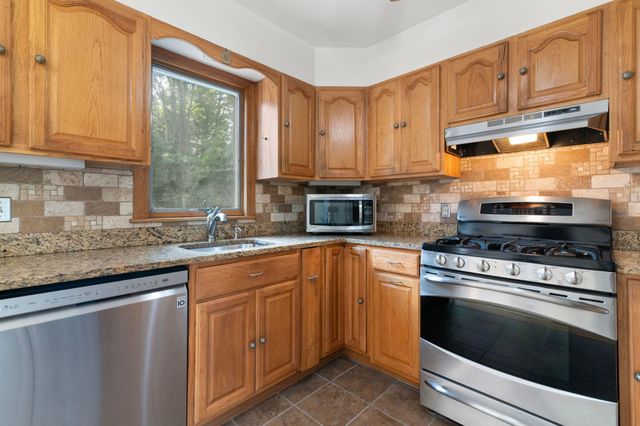 138 Wantastiquet Drive, Brattleboro, VT 05301