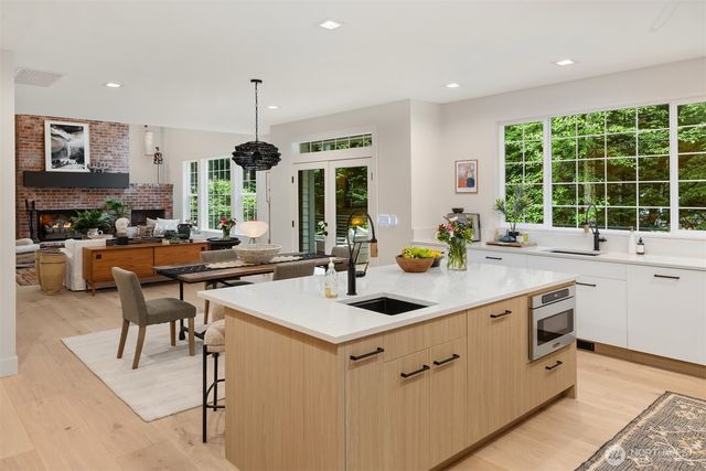 13264 Teem Loop Road NE, Bainbridge Island, WA 98110