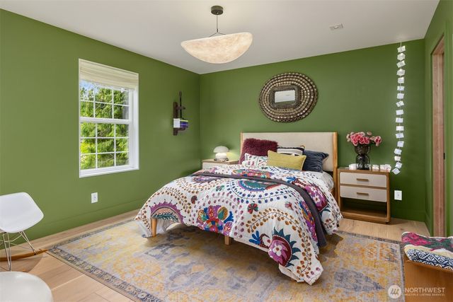 13264 Teem Loop Road NE, Bainbridge Island, WA 98110