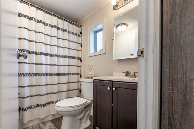 75 Kristen Ln, Wareham, MA 02571