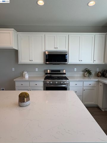 254 Mindy Way, Pittsburg, CA 94565