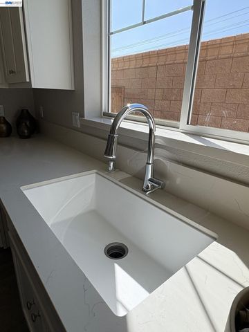 254 Mindy Way, Pittsburg, CA 94565