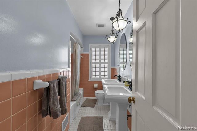 23573 Fordson Drive, Dearborn, MI 48124