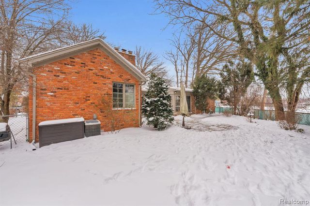 23573 Fordson Drive, Dearborn, MI 48124