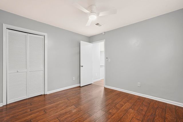 4150 Horseshoe Rd N Apt 33, Little River, SC 29566