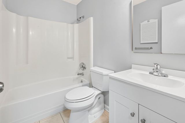 4150 Horseshoe Rd N Apt 33, Little River, SC 29566
