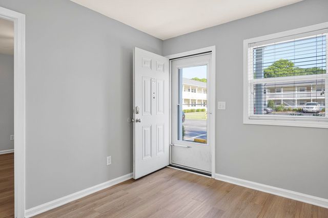 4150 Horseshoe Rd N Apt 33, Little River, SC 29566