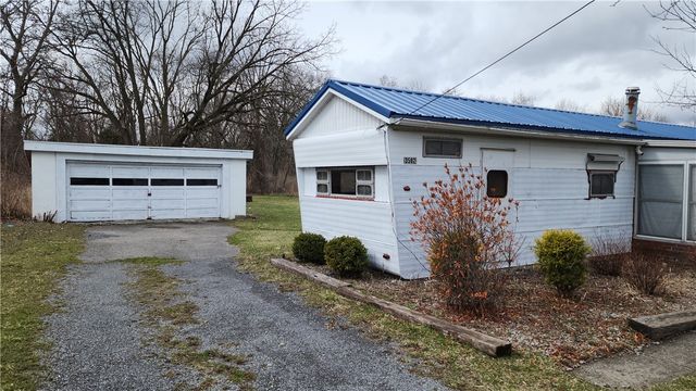 3582 Lenox Road Road, Geneva Town, NY 14456