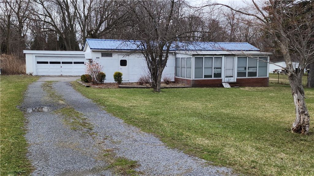 3582 Lenox Road Road, Geneva Town, NY 14456