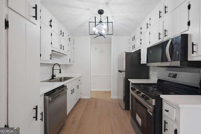 2814 Woodhollow Lane, Jonesboro, GA 30236