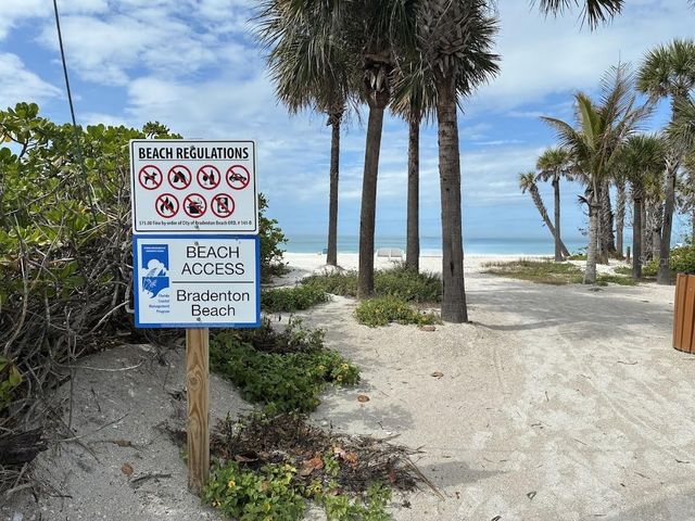 104 1ST STREET N, Bradenton Beach, FL 34217