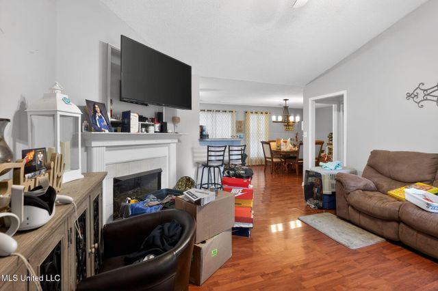 1891 Central Trails Drive, Southaven, MS 38671