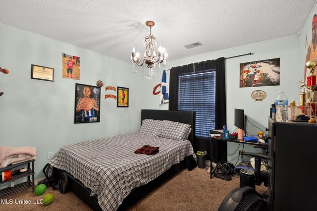 1891 Central Trails Drive, Southaven, MS 38671