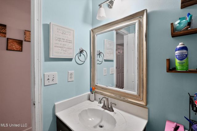 1891 Central Trails Drive, Southaven, MS 38671