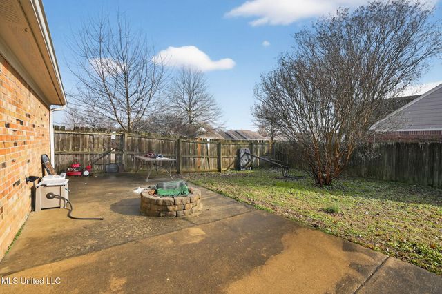 1891 Central Trails Drive, Southaven, MS 38671