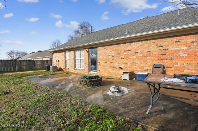 1891 Central Trails Drive, Southaven, MS 38671