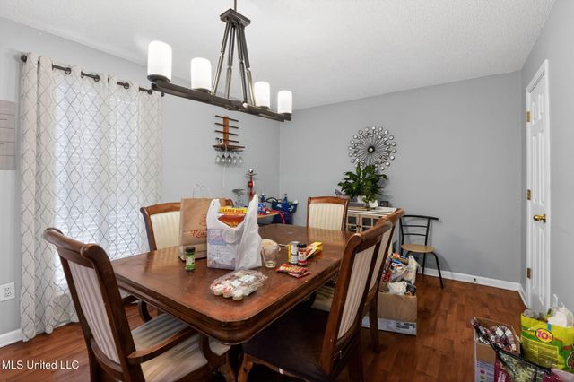 1891 Central Trails Drive, Southaven, MS 38671