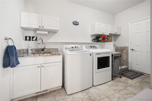 5785 Layton Road, Fowlerville, MI 48836
