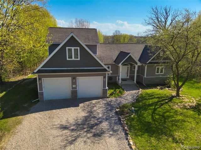 5785 Layton Road, Fowlerville, MI 48836